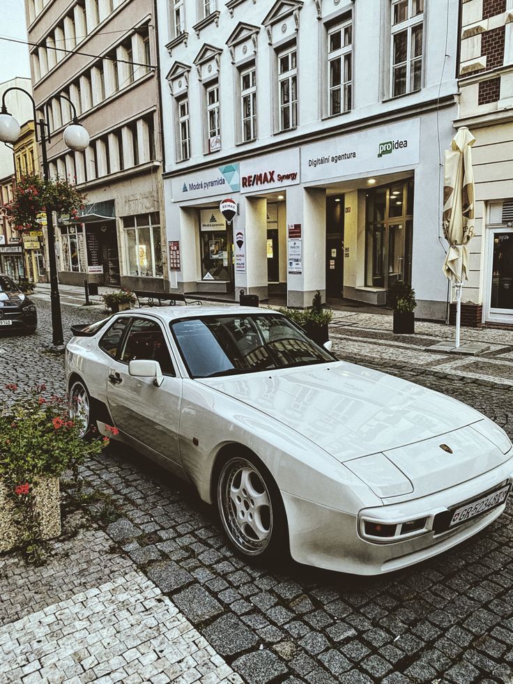 Retromania4ever's tweet image. 🇩🇪 1986 #Porsche 944 Turbo