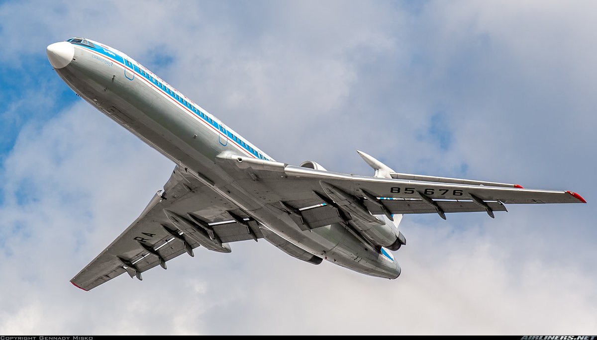 n194at's tweet photo. Vladivostok Air
Tupolev Tu-154M RA-85676
VKO/UUWW Vnukovo Intl Airport
April 27, 2008
Photo credit Gennady Misko
#AvGeek #Aviation #Airline #AvGeeks #Tupolev #Tu154 #VKO #Moscow #VladivostokAir 🇷🇺 https://t.co/nI4nKsn59J