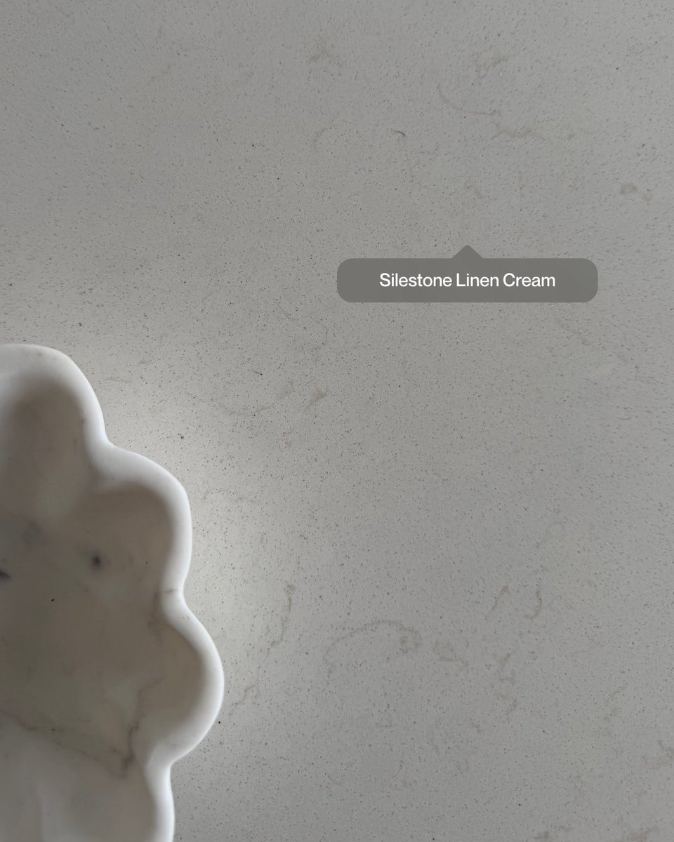 Silestone's tweet photo. A round table can completely transform the way a space is experienced. In this project, Silestone Linen Cream becomes the perfect focal point for a Scandinavian-inspired interior: clean lines, soft tones, and an aesthetic where less is more. https://t.co/FyaxOKmZ2V https://t.co/DpGqyzsaLX