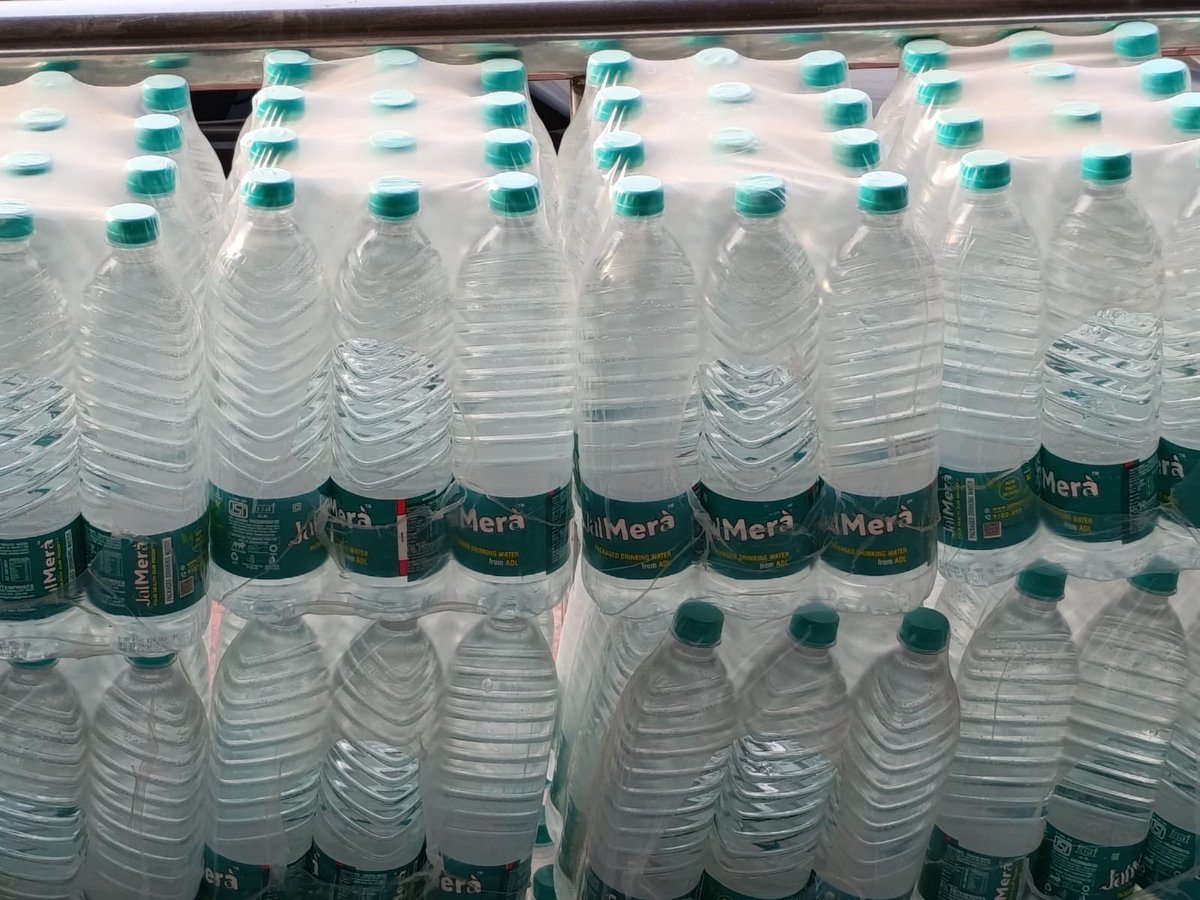 nasirali180's tweet photo. @drmdnr  @ECRlyHJP  @RailwaySeva  @RailMinIndia  no rail neer water available at danapur railway station pf 1A. Only local water is available https://t.co/GtHIX3e33T