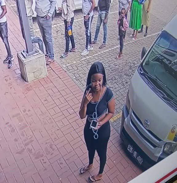 WOMAN ASKED TO RETURN CASH TAKEN FROM ATM IN TEMBISA A woman seen on ...