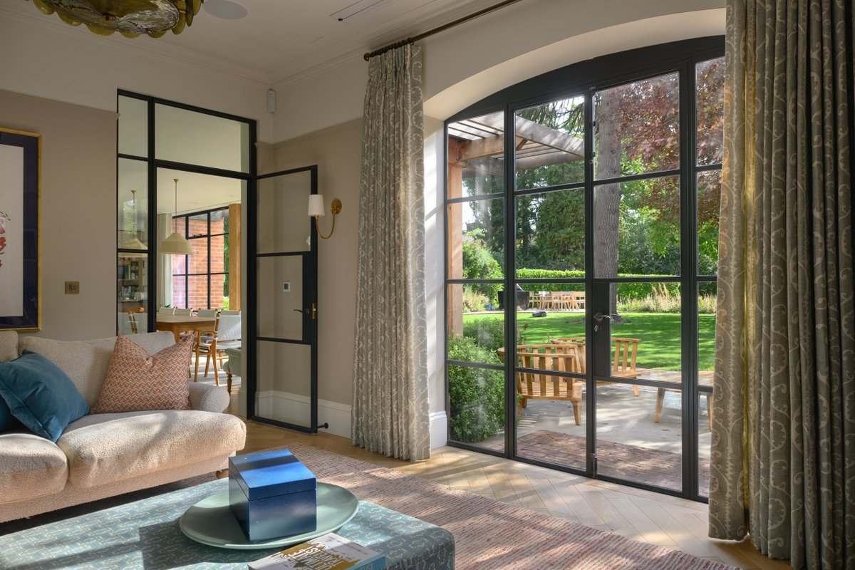 WGA_Design's tweet photo. Cosy indoor seating closely connected to an outdoor seating area. Maximising the houses connection to the delights of a garden within the city whilst also ensuring lots of controlled natural light enters the home. https://t.co/18K8lK8GJ5