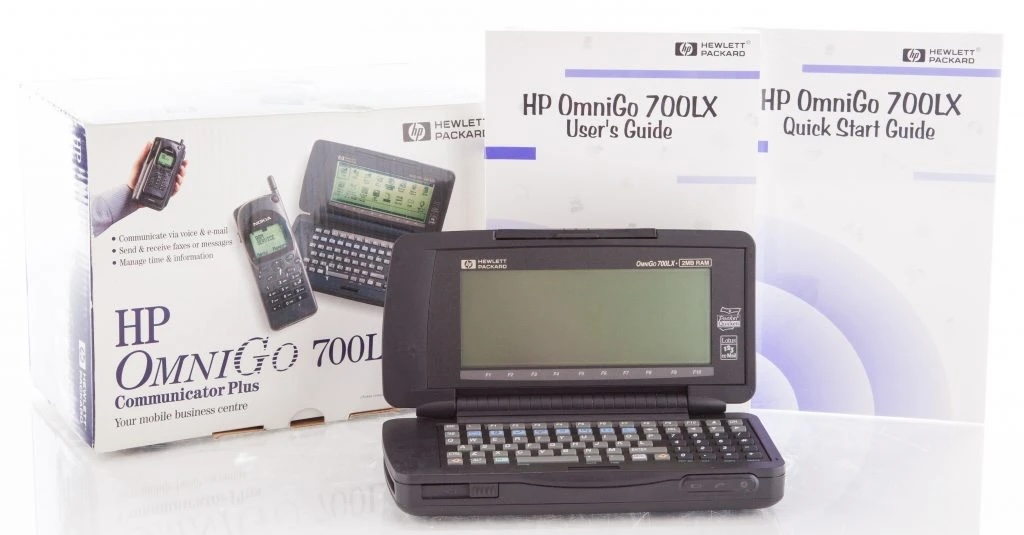hupcom's tweet photo. Todo lo que podíamos desear en 1996: HP OmniGo 700LX 😍 #RetroHUP https://t.co/kIw7n6N1q8