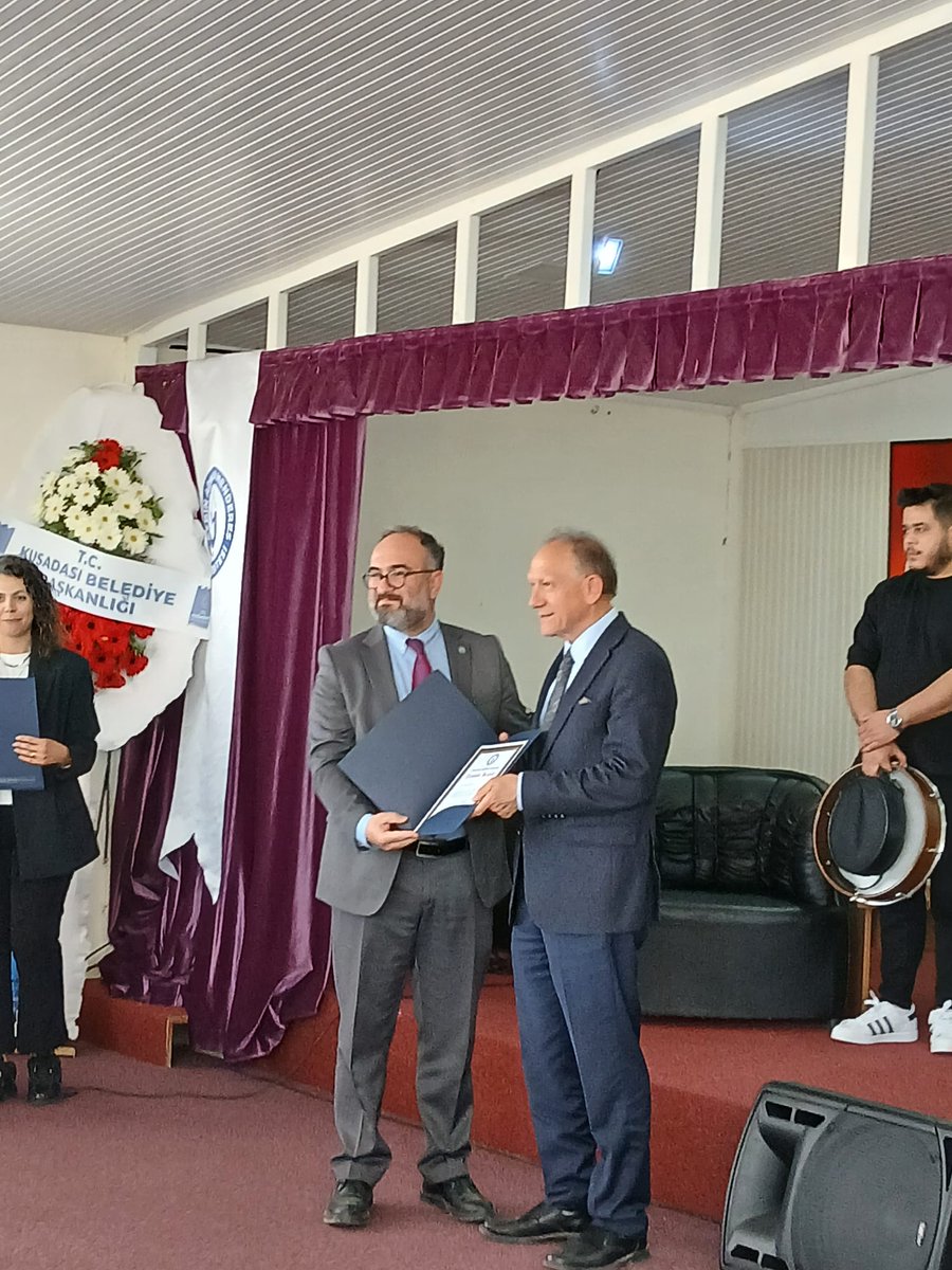 ADUTourism's tweet photo. Turizm Haftası etkinlikleri kapsamında 20 Nisan 2026 tarihinde Kuşadası Meslek Yüksekokulu'nda ADÜ Turizm Fakültesi Turizm Rehberliği Bölümü öğretim üyesi Prof. Dr. Abdullah TANRISEVDİ moderatörlüğünde bir seminer gerçekleştirildi. https://t.co/tDnWeu4rWJ