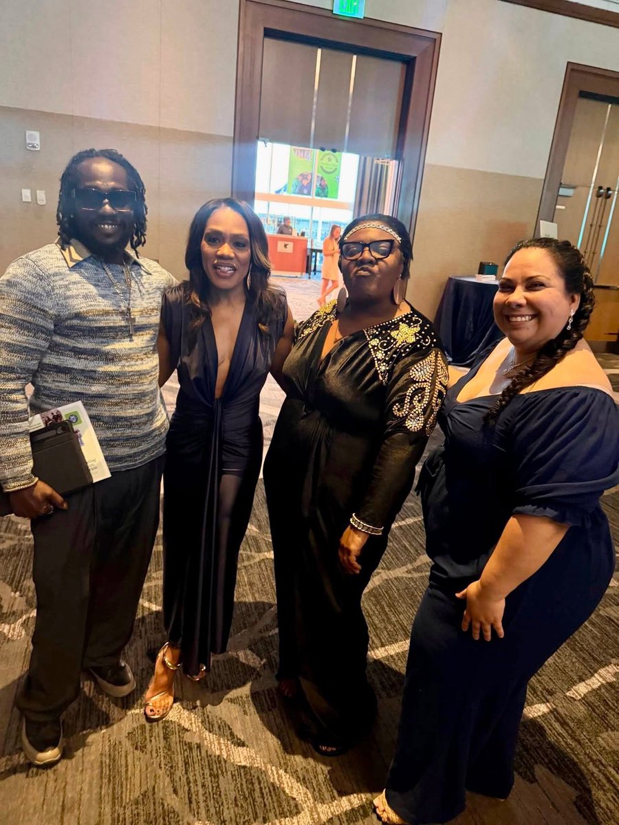 MaggieALewis's tweet image. Met an incredible group of parent advocates today~passionate &amp;amp; purpose-driven.
What started as a meeting quickly felt like alignment! 
I ❤️ this group!!
Thanks for letting me in!!
#advocates #parenting