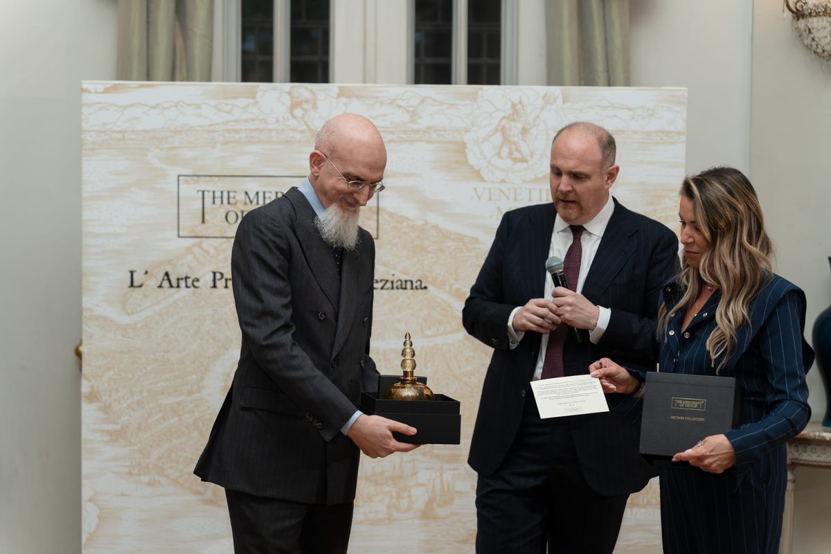 gori_luca's tweet image. Obratio sam se prisutnima na događaju posvećenom brendu „The Merchant of Venice“, izvrsnosti italijanske proizvodnje umetničkih parfema.
Još jedna prilika za promociju #MadeinItaly i jačanje ekonomskih odnosa između Italije i Srbije.