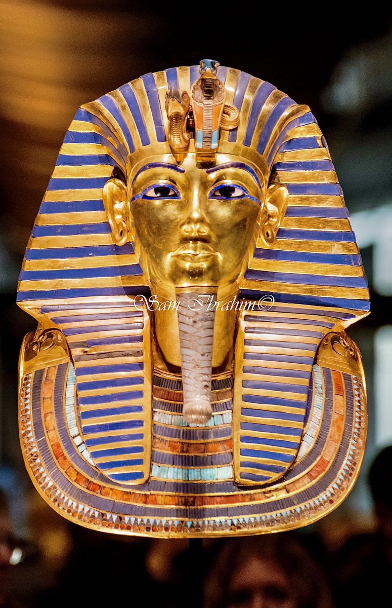 SamIbrahim0's tweet image. Still not over seeing King Tut’s mask up close at the Grand Egyptian Museum. 
The detail, the craftsmanship, the history!
It’s unreal how something so ancient can feel so alive. ✨🇪🇬 

#KingTut #Egypt #History #ShotByMe