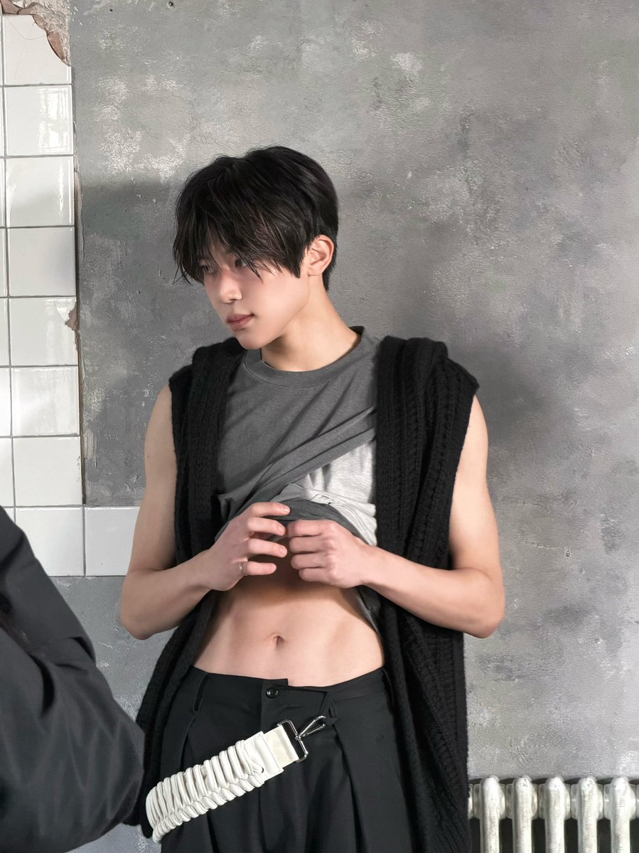 오시on tweet media