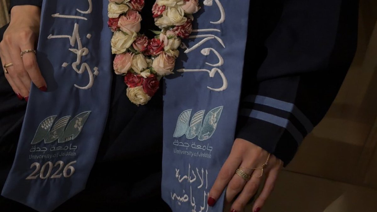دانــا tweet media