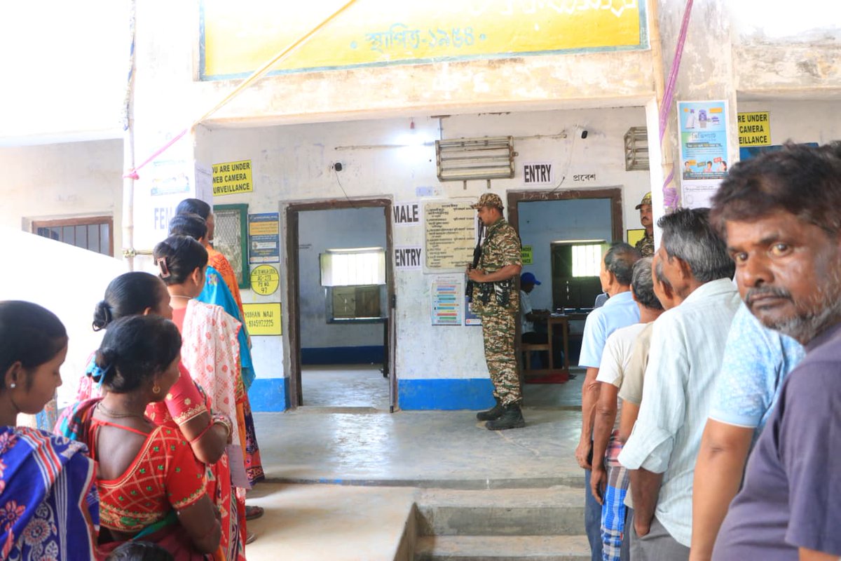 CEOWestBengal's tweet image. CAPF security personnel in position of polling stations under Purba Bardhaman district of West Bengal.
#WBLA2026 #Phase2 #Security
@ECISVEEP
@SpokespersonECI
@PIBKolkata
@airnews_kolkata
@PurbaSveep