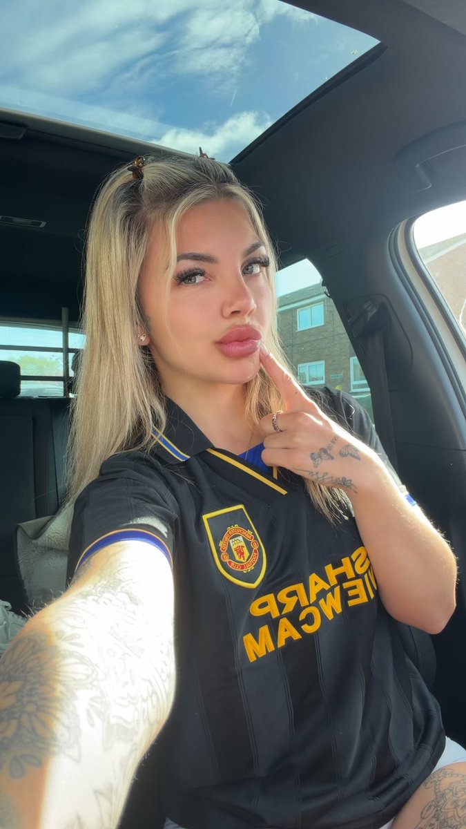 Shania✨ tweet media