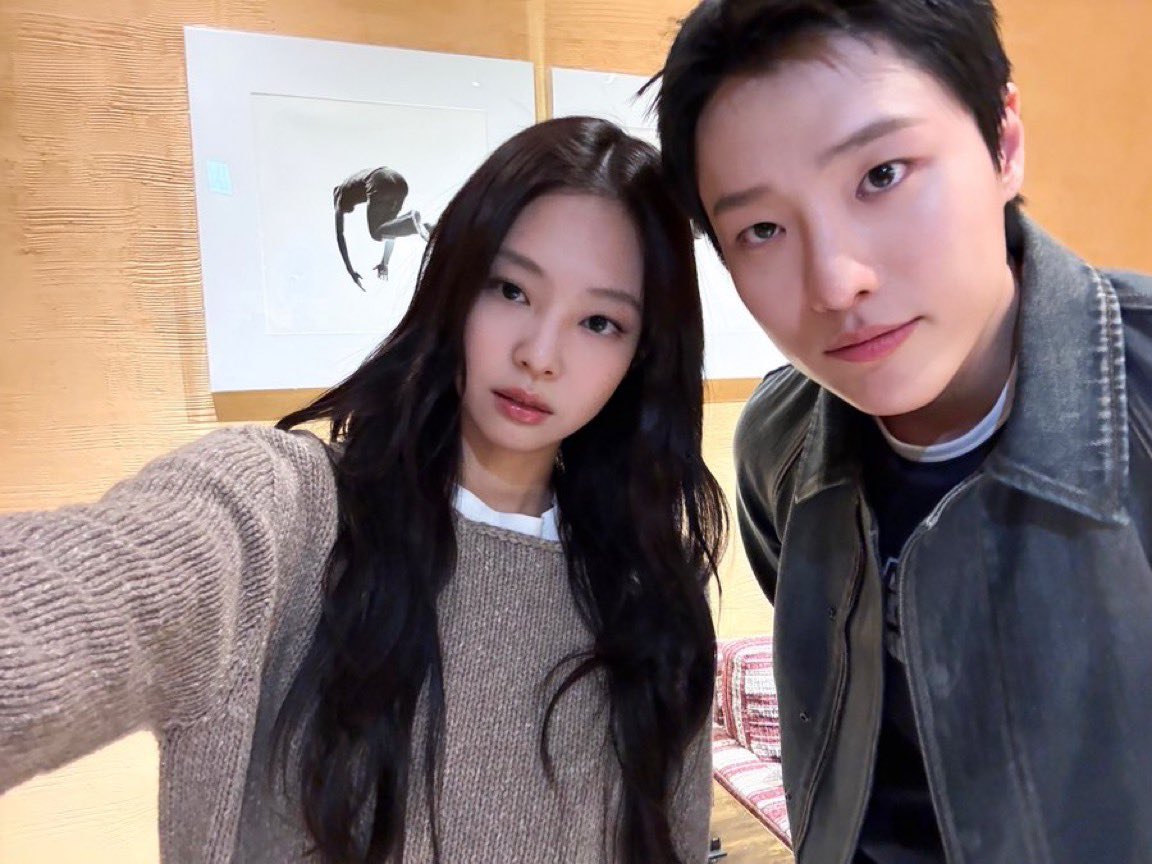 ..보유 tweet media