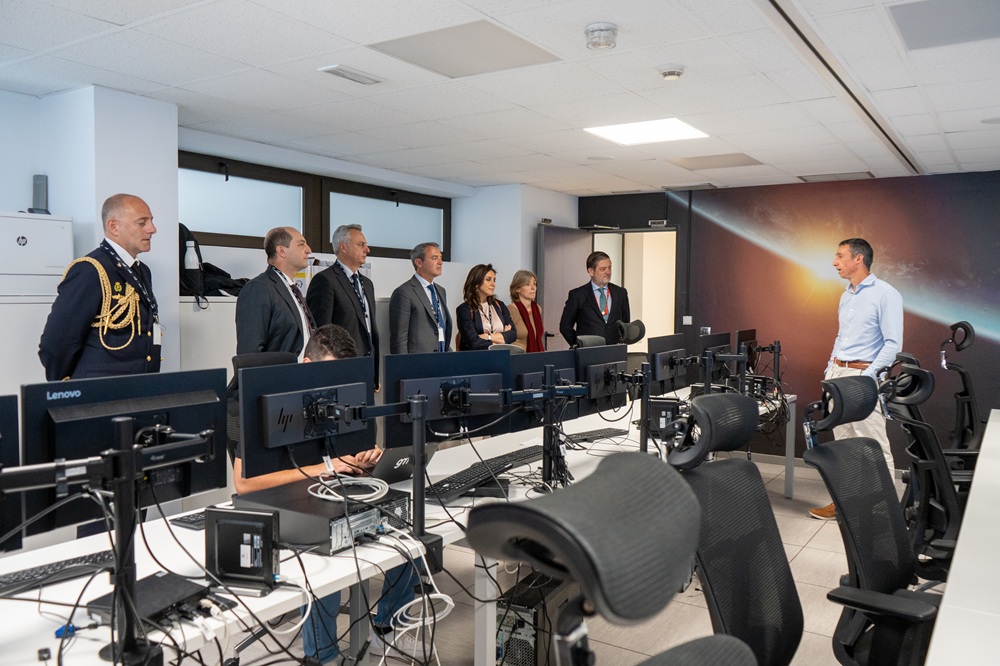 infoGMV's tweet image. Yesterday, we welcomed a distinguished Italian Government delegation to our offices.

From #space to security and #technology, they experienced firsthand how we turn innovation into reality.

A powerful moment for international collaboration 🤝