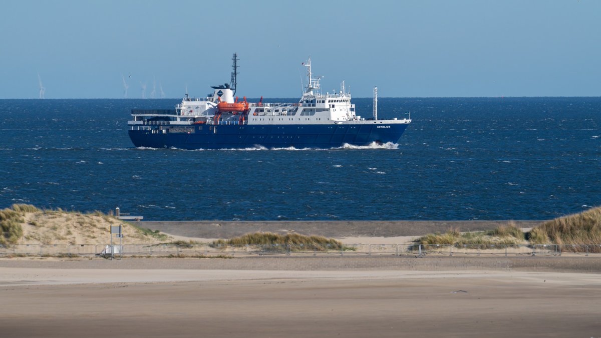 OceanwideExp's tweet photo. Welcome home, Ortelius! 👋

After a long journey from Ushuaia at the end of the Antarctic season, Ortelius is now docked in her home port of Vlissingen, ready for a brief period of resupply and preparation for our Arctic season!

📸 by René van Quekelberghe and Mike Louagie https://t.co/eYcFZlhZNN