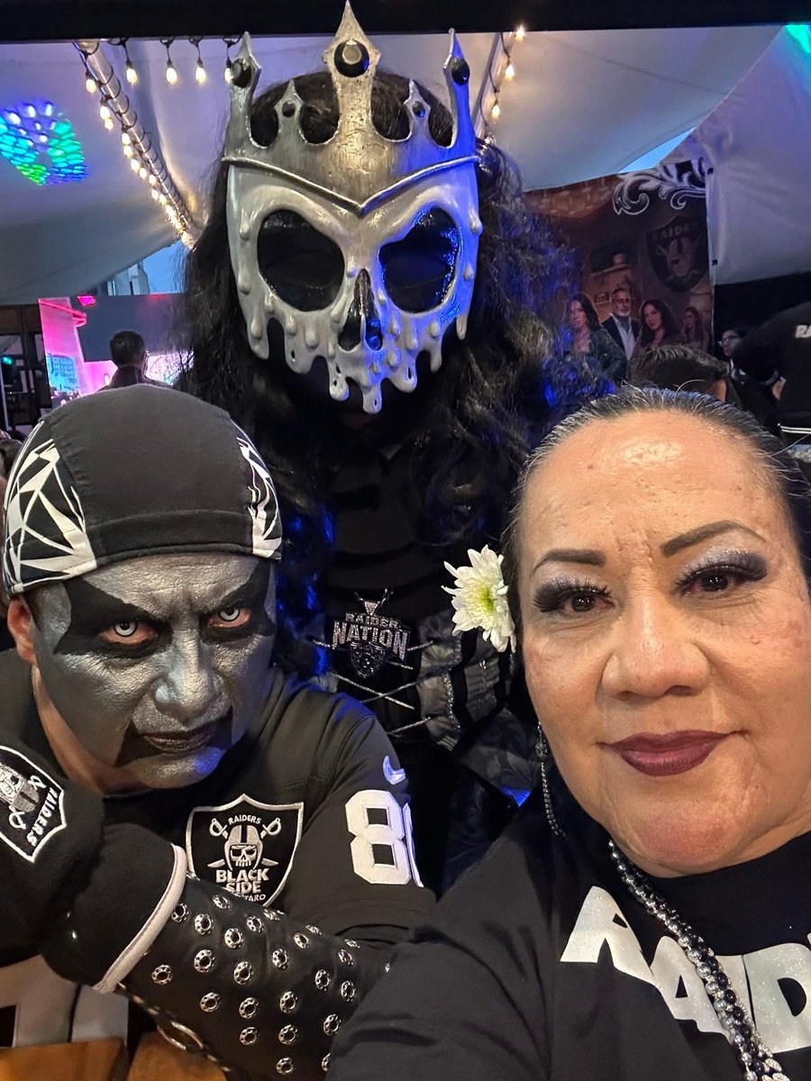 1REYder's tweet photo. Draft Watch Party 2026. Extraordinaria experiencia. @LVRaidersMex @Raiders @_JimenaOfficial #RaiderNation https://t.co/RjM61OcONz