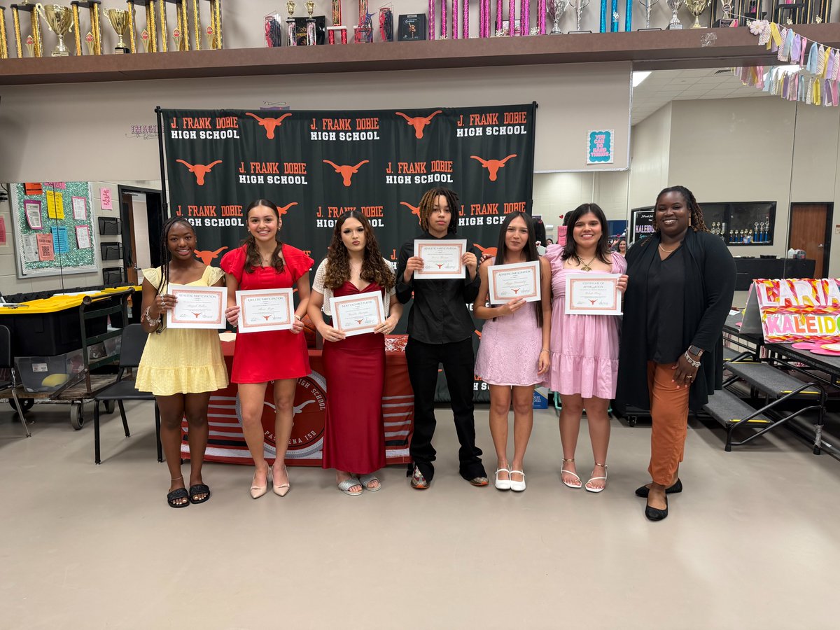 Dobie_GBB's tweet image. It was a great night celebrating our student athletes and all the hard work they put in this season! Our banquet was a success. Thank you to everyone who supported us along the way! 

Hook 'Em

#GRIND🤘