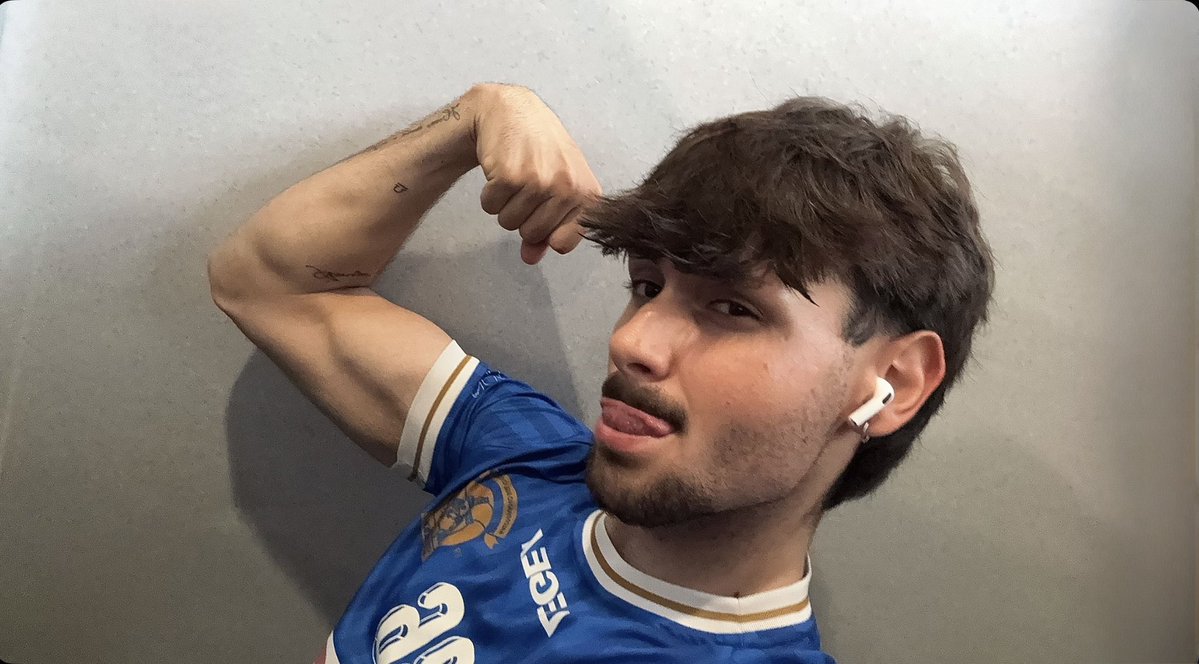 Diego Costoya † tweet media