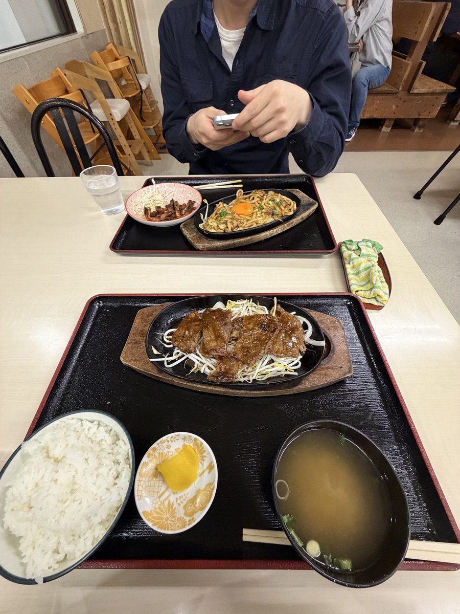 RodeyJ7717's tweet photo. 彼は準優勝して僕は3-3だったのにゴチになります☺️ https://t.co/jjxg0Bf3qK