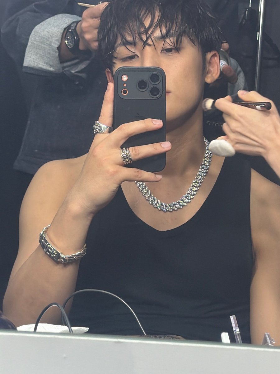 KIM MINGYU WHAT THE FUCK ????😳