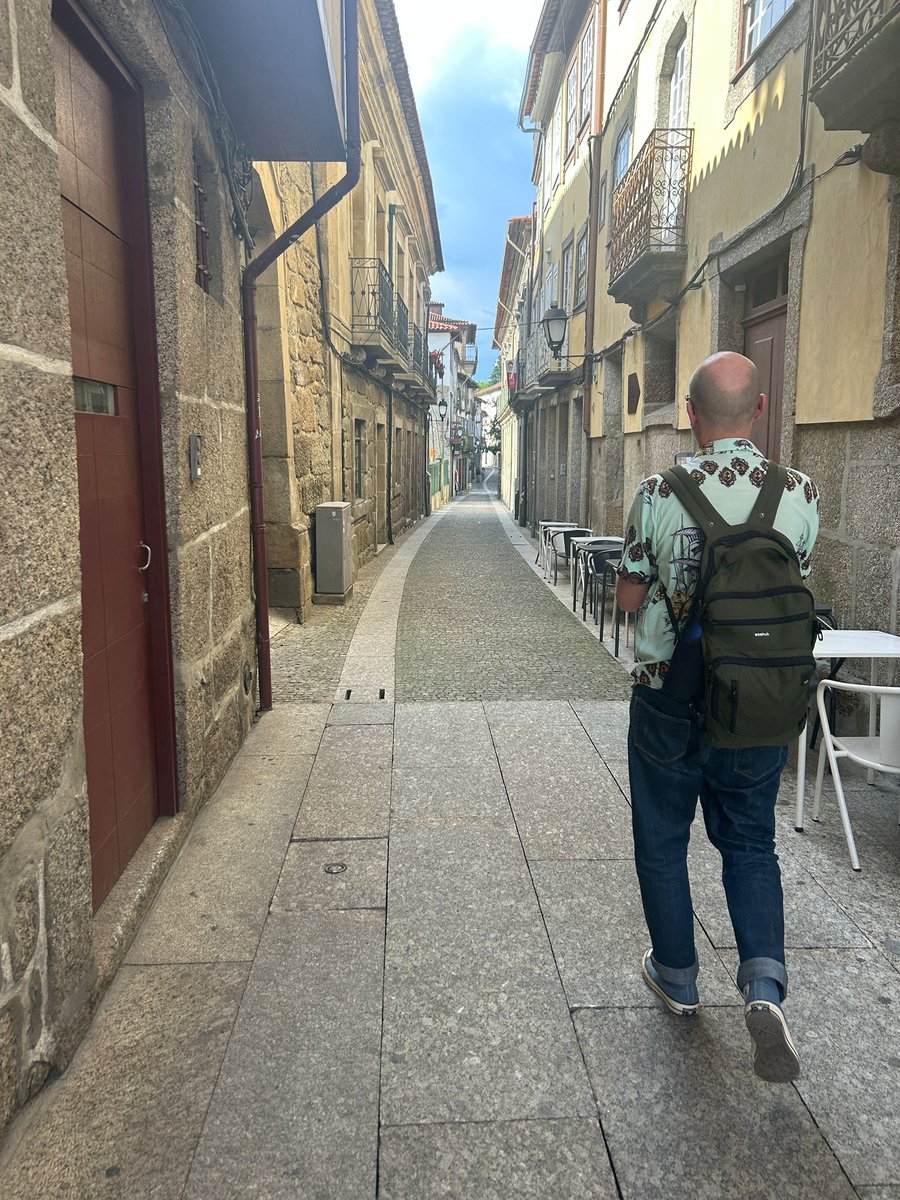 Hot_Poets's tweet photo. 📍Guimarães, Portugal

We're here for the Energy Cities Annual Forum.

Poems brewing!

To bring a Hot Poet to your conference, visit https://t.co/EEDOl5QpKd https://t.co/F8nqEUUBgU