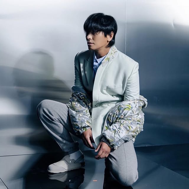 리스 tweet media