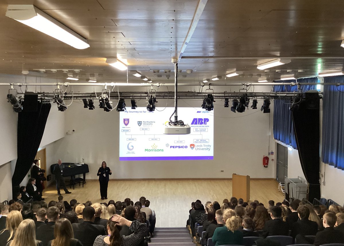 OAWintringham's tweet photo. Thanks to Evie for delivering a careers assembly to our Year 9s, showcasing the wide range of job opportunities and routes available at @abports21 and helping raise aspirations for the future. #Careers #Apprenticeships #LocalJobs https://t.co/0EEnlvkTlH