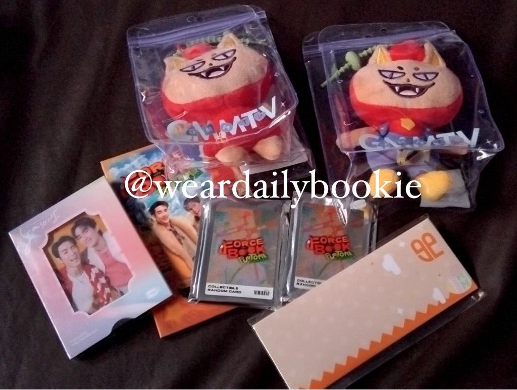 widya🎻weardailybookie tweet media