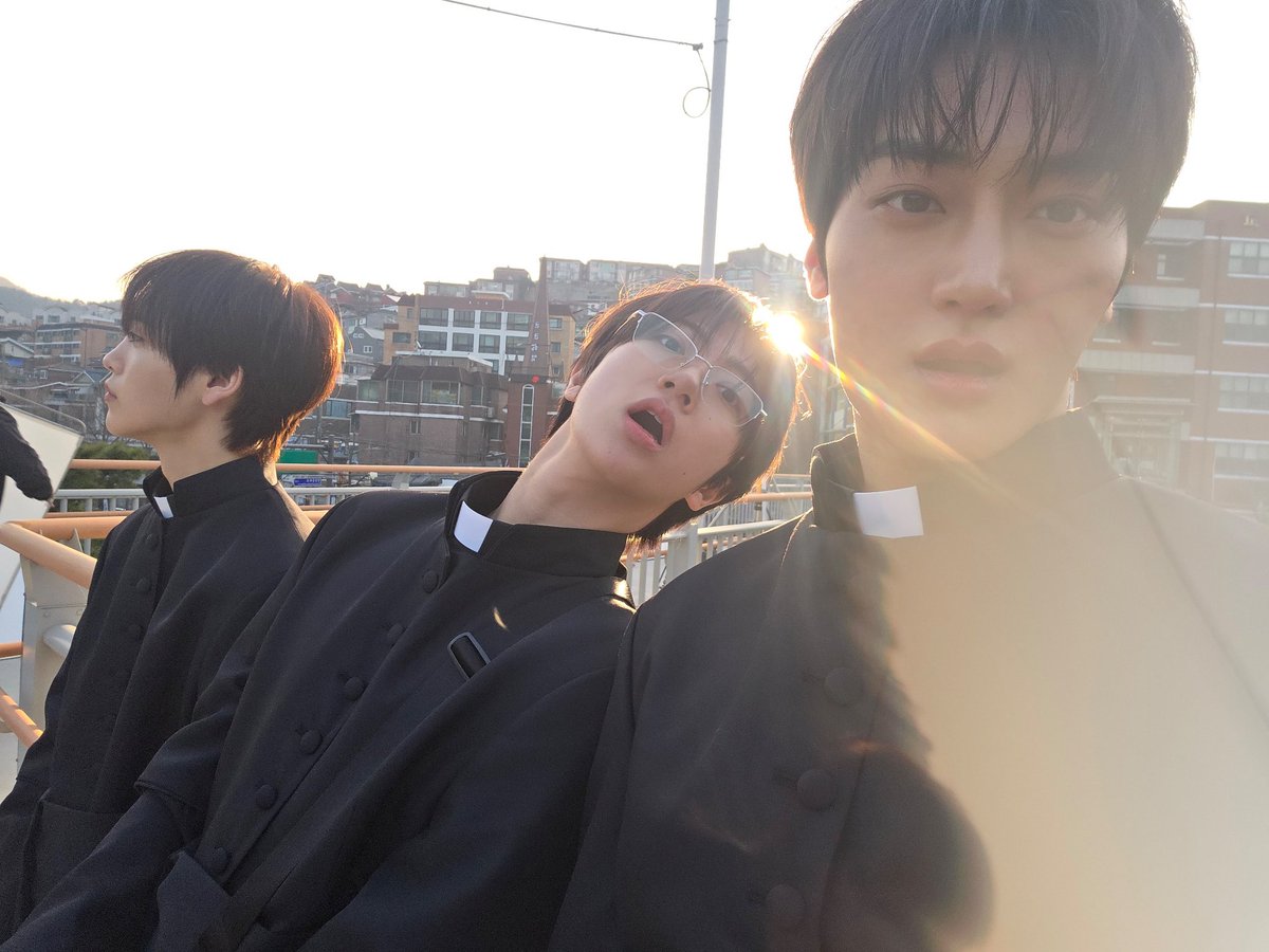 🍊 Jjuna #AWAKE tweet media