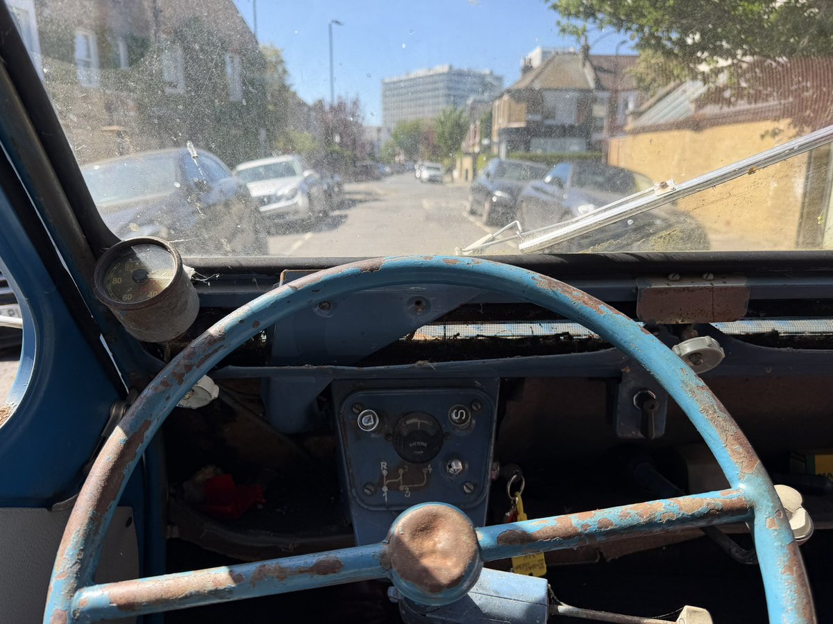 London_W4's tweet image. Just driven my wonderful Citroen 2cv across Chiswick, London. Built in 1957, I bought this car in Belfast and drove it back via Liverpool. That was an adventure, I can tell you. Anyway, the sun is shining now and if you want to buy it off me, I’m very open to offers. Genuinely.
