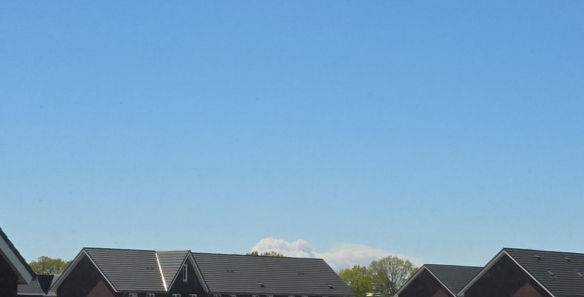 bo_1016's tweet photo. @NUnl Rookwolk vanuit Nieuwleusen ook te zien. https://t.co/Ejew2gfrwz