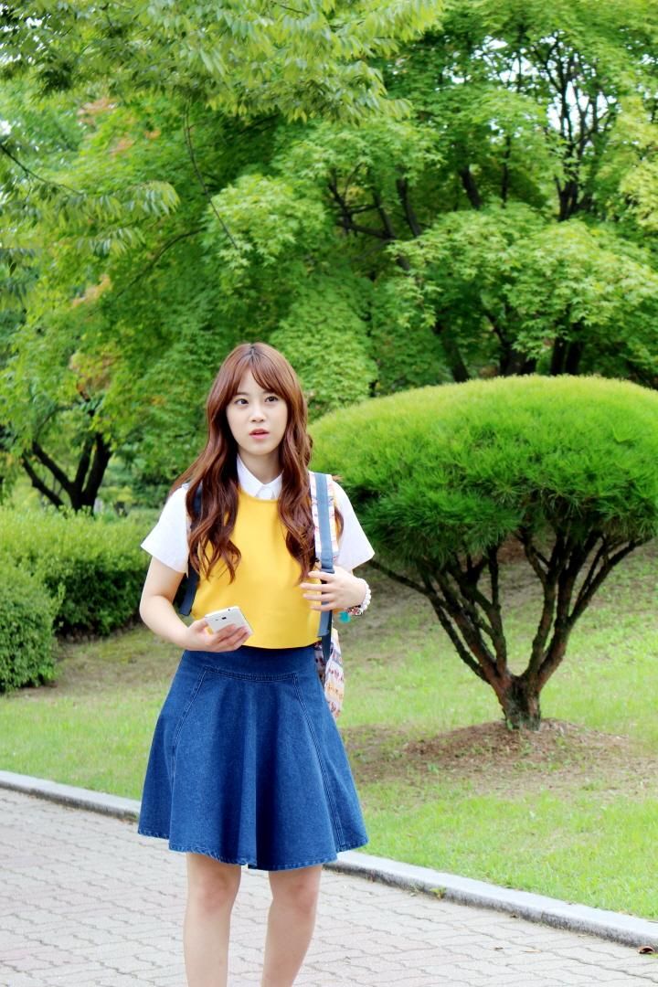 krazyluvs_'s tweet photo. jyyj if they met in high school 
be like : https://t.co/hPdzU17mnF