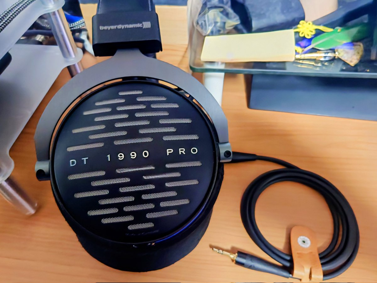 takayosi920's tweet photo. #eイヤホン #eイヤホンラボ #beyerdynamic
今夜のポタオデは
ZEN-DACSignature
Riccia（モジュールBJ）
DT1990Pro　（純正）
曲　Bernis さんで、Epistle to the Earthlings https://t.co/mmtD9VNnba