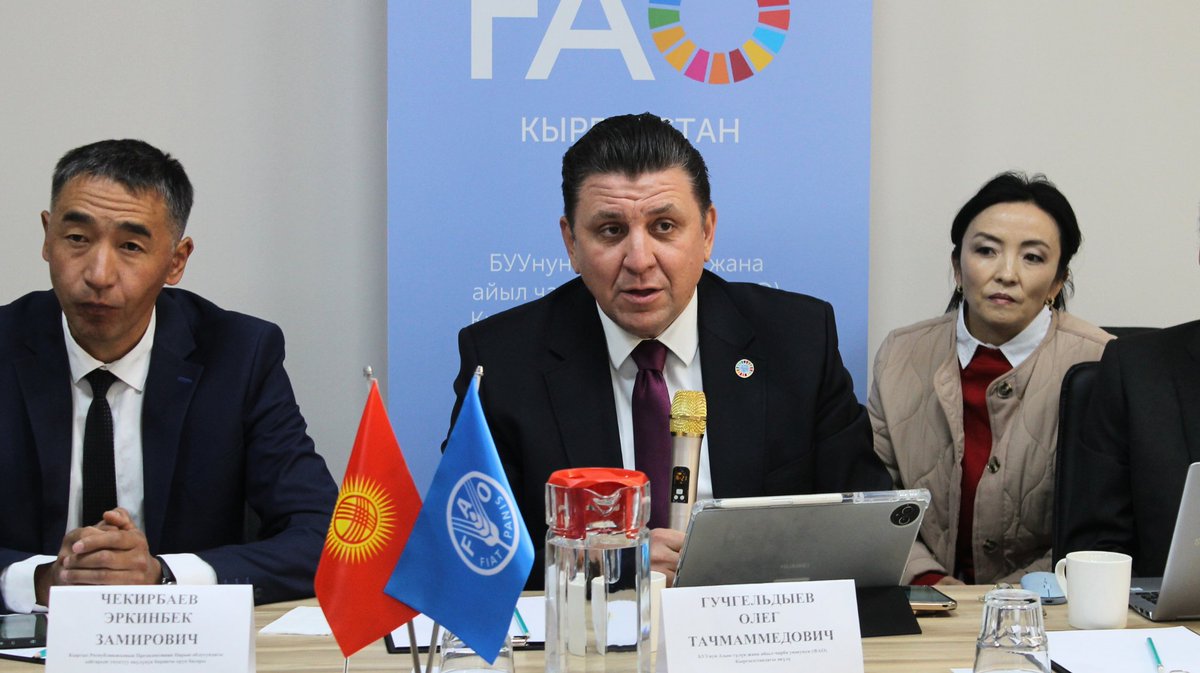 FAOKyrgyzstan's tweet image. 🗻FAO and @UNmountains shared results of a field study on climate and socio‑economic impacts, guided by local communities in Naryn region of Kyrgyzstan.
🤝Community-led solutions are key to climate resilience in mountain areas.
#FAO #ClimateChange