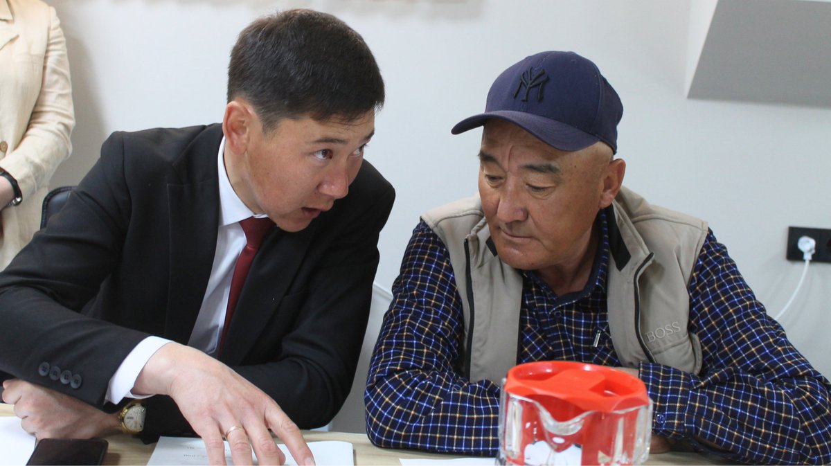 FAOKyrgyzstan's tweet image. 🗻FAO and @UNmountains shared results of a field study on climate and socio‑economic impacts, guided by local communities in Naryn region of Kyrgyzstan.
🤝Community-led solutions are key to climate resilience in mountain areas.
#FAO #ClimateChange