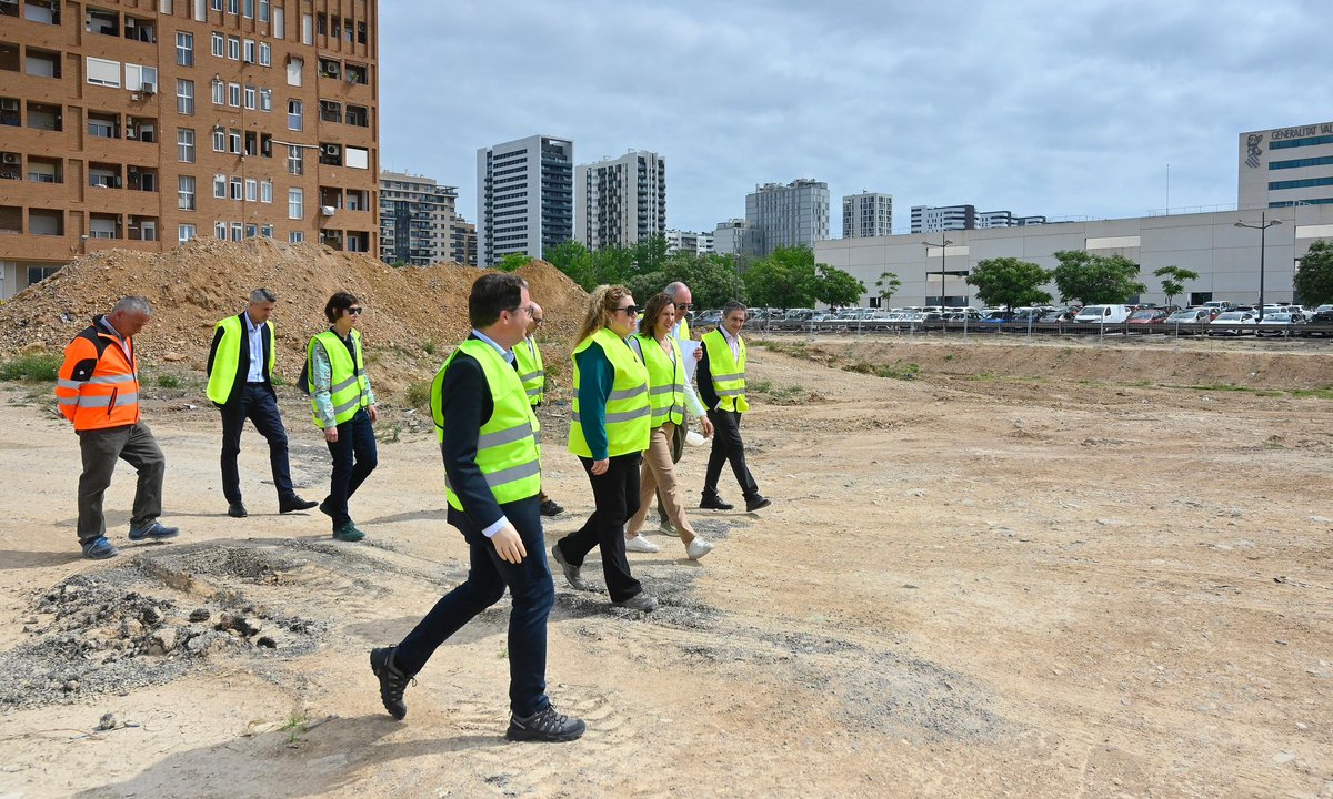 Desbloqueamos la urbanización de Malilla Sur, actuación clave para generar suelo para 244 viviendas de protección pública y más de 3.000m² de zonas verdes.

Además, mejoramos la accesibilidad al <a href="/HospitalLaFe/">HospitalLaFe</a> y conectamos Turianova con el corazón de Malilla.

Donde antes había