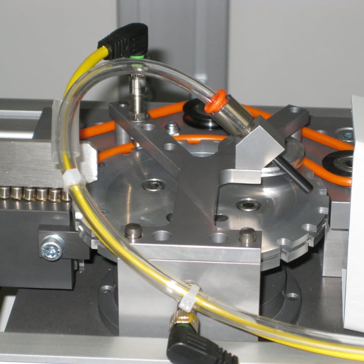 Thinklaser's tweet image. Our in-house team can design and build a laser macine for almost any application. 
See what we can do for you here thinklaser.com/custom-laser-s… 
 #LaserMachine #Engineering #Bespoke #ThinkLaser