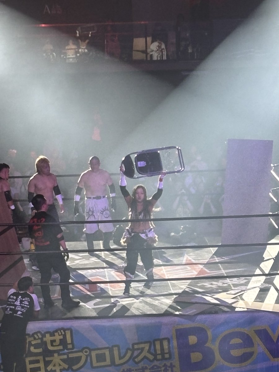 けいじ tweet media