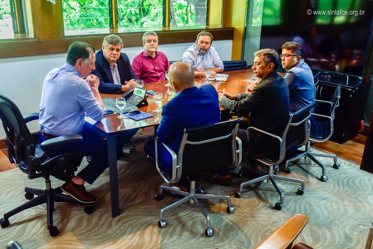 Teletrabalho pauta reunião com secretário-chefe da Casa Civil; Sintaf reforça urgência na aprovação do FUNDAF. Leia: sintafce.org.br/teletrabalho-p…