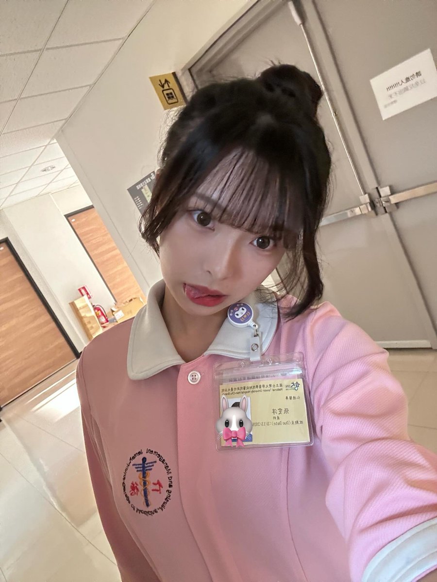 baob520's tweet photo. 性慾上頭時 你們會跟熟人上床嗎？
#台中 #女大 #實習 #護理師 https://t.co/CP8TYNLxDA