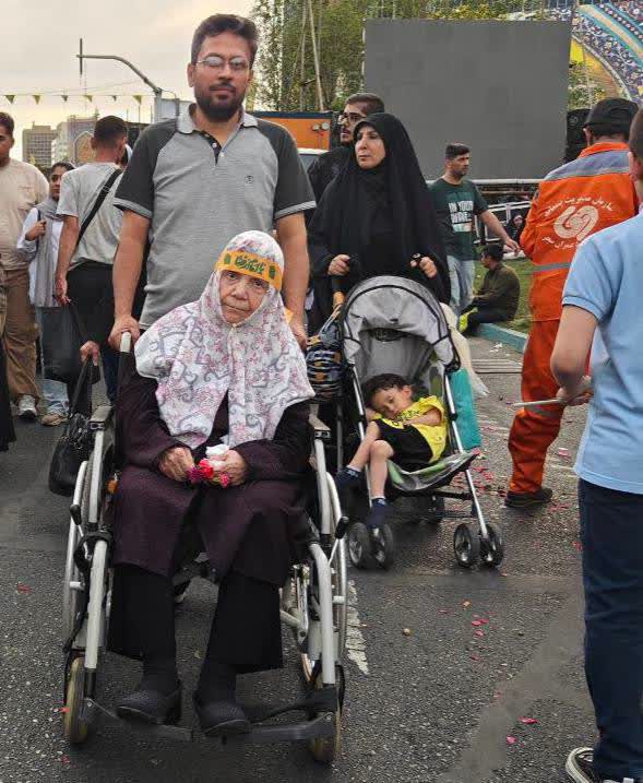 امید tweet media