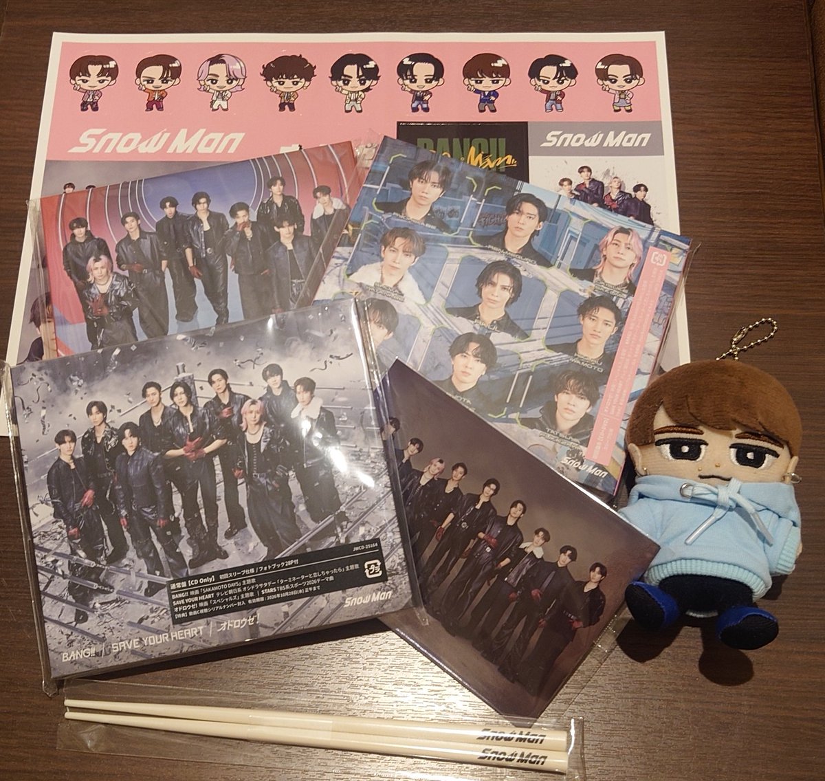 お店寄ったらまだ特典付きで売ってたから追加した！ #SnowMan_13thSG