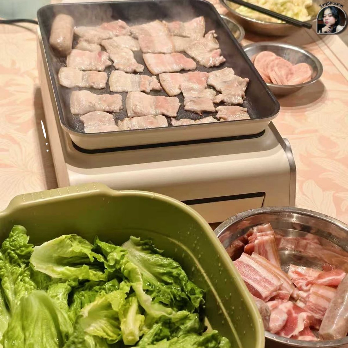 namaeakorreview's tweet image. อยู่ห้องก็ชาบูได้ 555 🍲 ตัวเดียวครบ ต้ม🥚 ปิ้ง 🥓ทอด🍗 วันไหนขี้เกียจออกไปกิน คือจบเลย🥦🍳
พิกัด Lazada 💙: s.lazada.co.th/s.Zg1L3Q?t=p-i…
พิกัด Shopee 🧡: s.shopee.co.th/9KeIln7MsS
#nampinkpokmareview #review #pot #shabu #หม้อไฟฟ้า #น้ำพิ้งค์พกมารีวิว