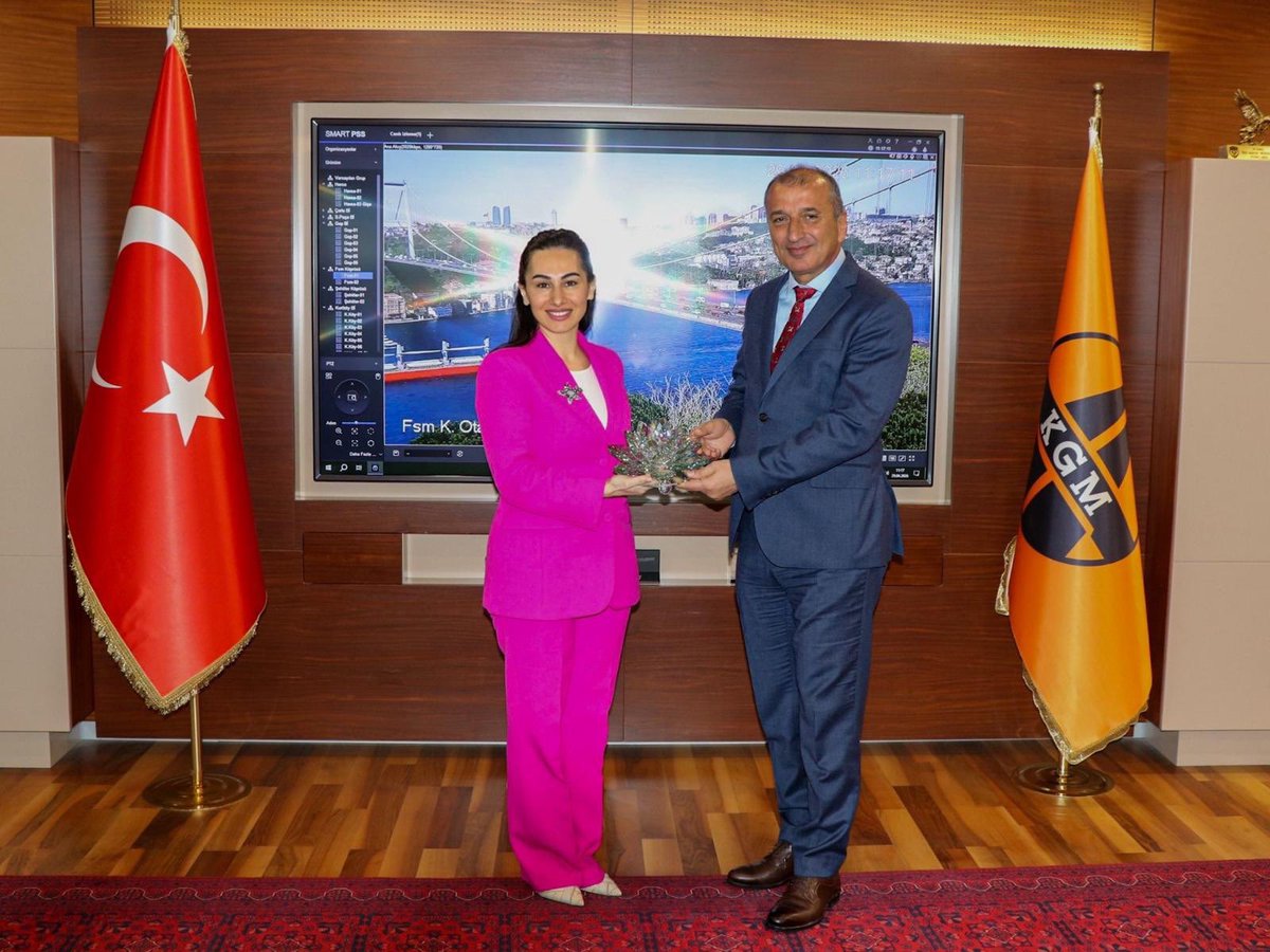 Beykoz’un ulaşım projelerini yakından takip ediyoruz.

Bugün Karayolları Bölge Müdürümüz Sn. Şenol Altıok ile bir araya gelerek, Beykoz’umuzun yıllardır beklediği kritik ulaşım projelerini tüm detaylarıyla ele aldık.

✅ Kavacık Trafiğine Kesin Çözüm: 
Kavacık’ta artık kronik
