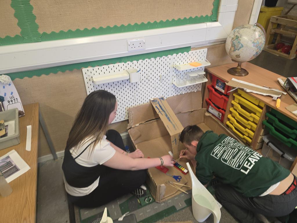 stthomasprimary's tweet photo. Our classes are loving our new curiosity classroom to explore fun topics in different ways and collaborate together. Everyone is really engaged and enjoying their learning. Great work. https://t.co/suDwh4Kg1z