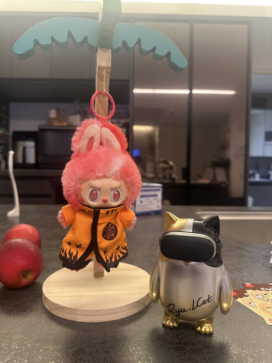 赚_LCat tweet media