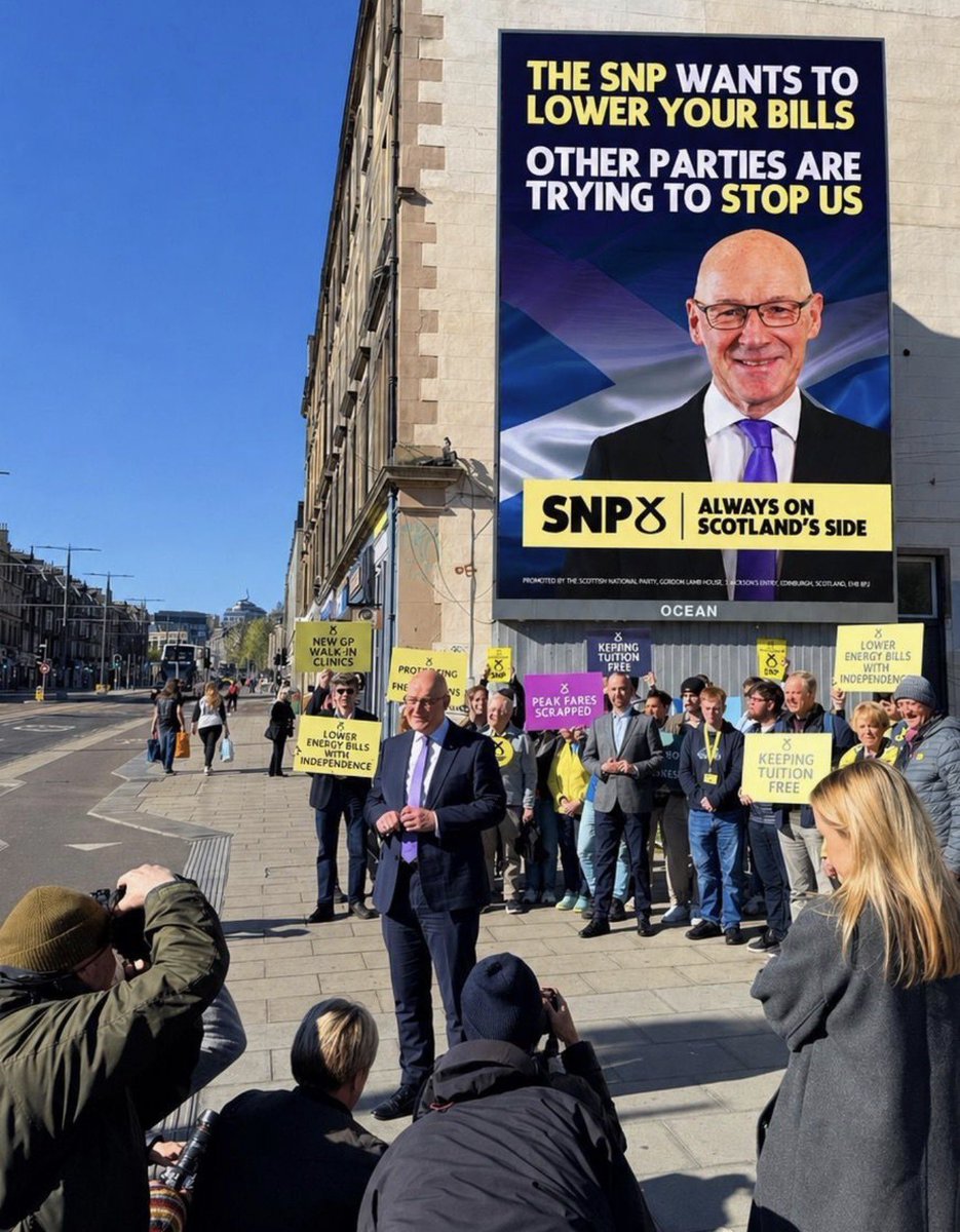 Pablodelmar's tweet photo. Good to see @JohnSwinney our FM in our hood today. 

@theSNP wants to lower your bills. Other parties are trying to stop us. 
 
#LeithWalk #Edinburgh #SP26 #BothVotesSNP https://t.co/Cat9RjE7tf