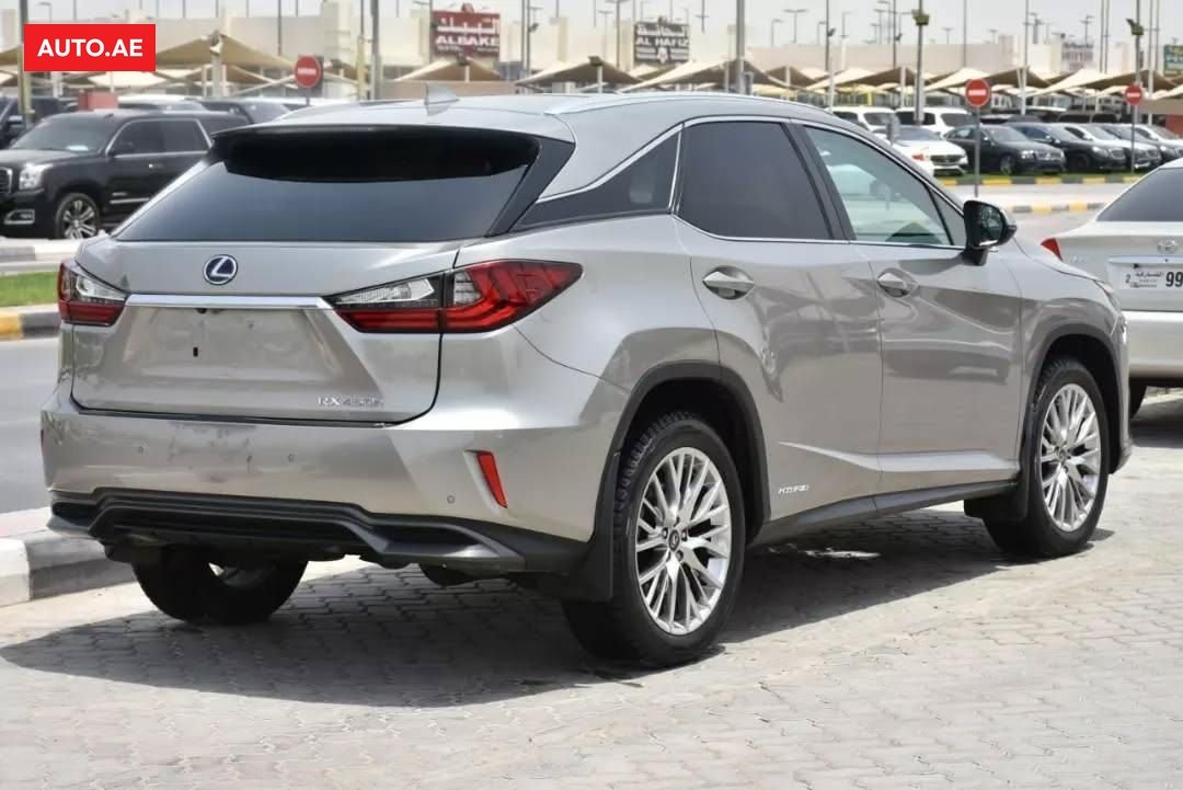 auto_ae_sale's tweet image. Sold: Lexus RX IV 2018
 263 hp  (3.5 CVT)

Price: Price on request
Location: Sharjah

auto.ae/sharjah/sale/c…

#Lexus  #RX  #Sharjah  #AlfarisUsedCars