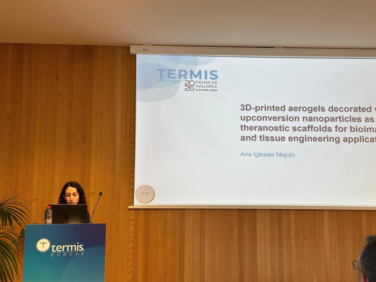 AerogelsLab's tweet photo. Our postdoc Ana Iglesias presented a talk on her aerogel scaffolds featuring upconversion NPs and a poster on our lab's work on biopolymeric aerogels at #TERMIS2026 this week. 🧬

Great science and even better company with other team members from @dfarmausc @iMATUS_USC! 👏 https://t.co/1Cy2JyOgu0