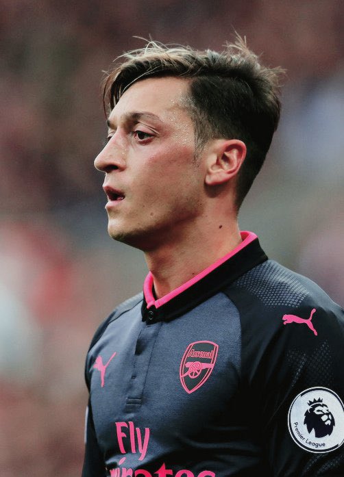 KenArsens tweet media