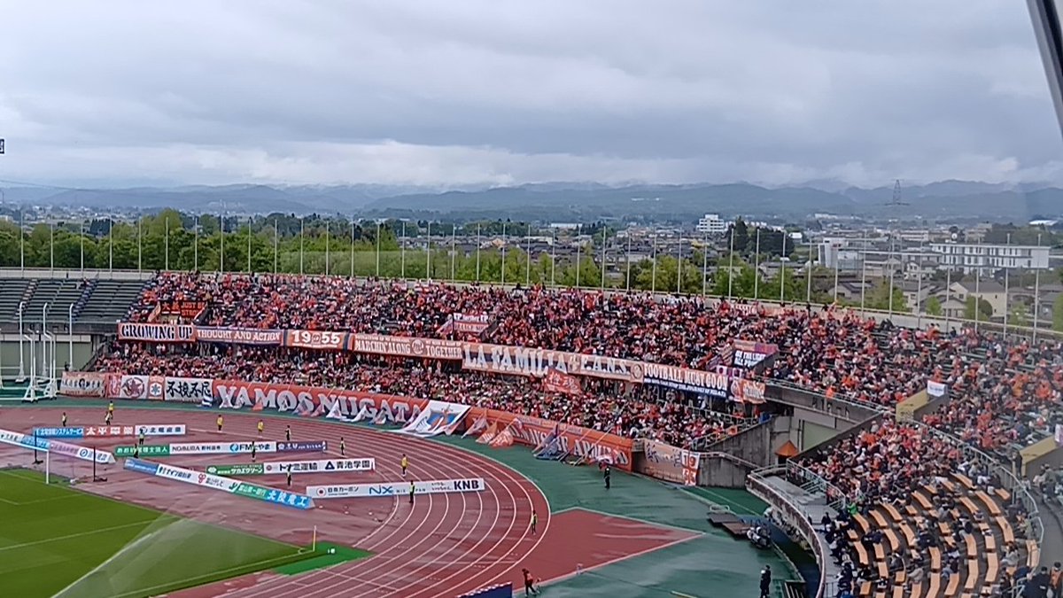カターレ、1万人越えの県総4戦目にして初めての勝利🌟

アルビレックス新潟サポーターの皆様、共に素晴らしい空間を作って頂き誠にありがとうございました🙂‍↕️
#カターレ富山